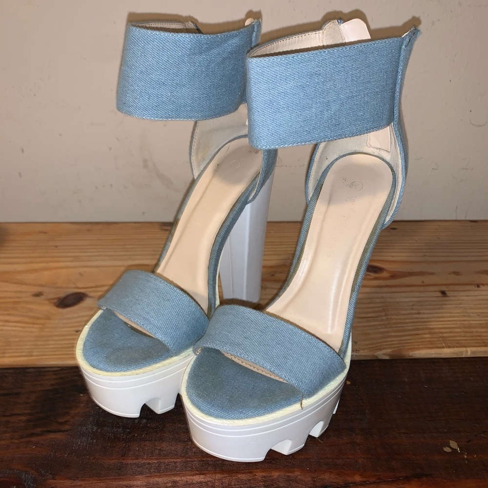 High heels - Picture 2 of 4